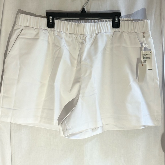 Good American Weekend Relaxed Shorts - Picture 2 of 7